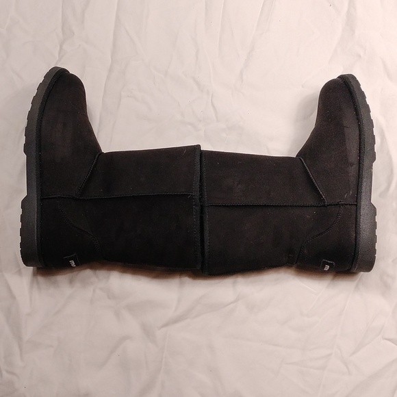 Makalu women's faux fur boots sized 9M - Picture 5 of 10